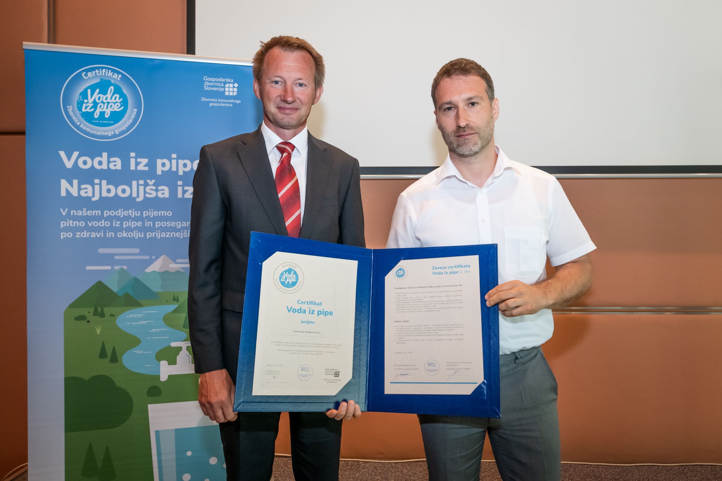 Podelitev certifikata Voda iz pipe 23.6 571